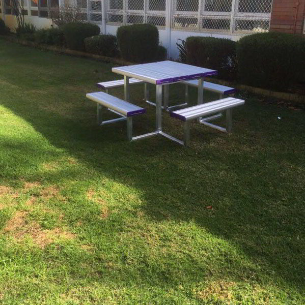 Felton Pedestal Park Setting at Dianella Secondary College Felton Pedestal Park Setting at Dianella Secondary College